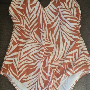 Shade&Shore Tropical Leaf Print Swimsuit. Size 16. Brand New With Tags.